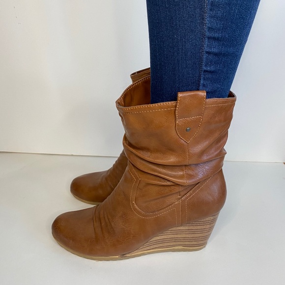 Shoes - Brown wedge boots size 9